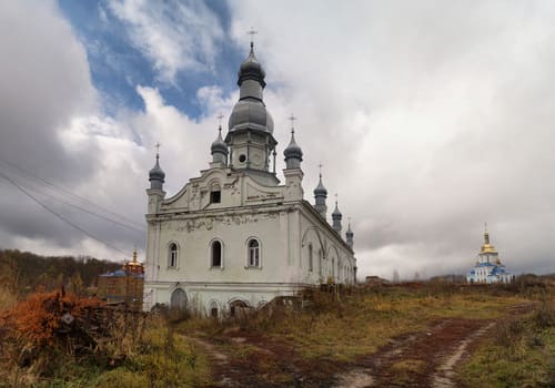Монастирі Дніпропетровщини