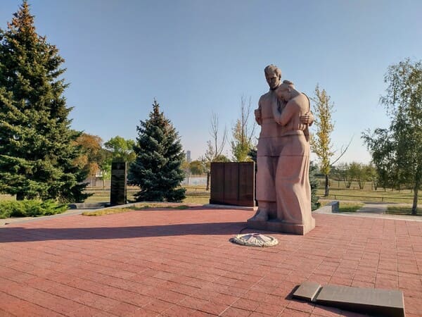 Мемориал погибшим воинам (памятник Неизвестному солдату) Терновка